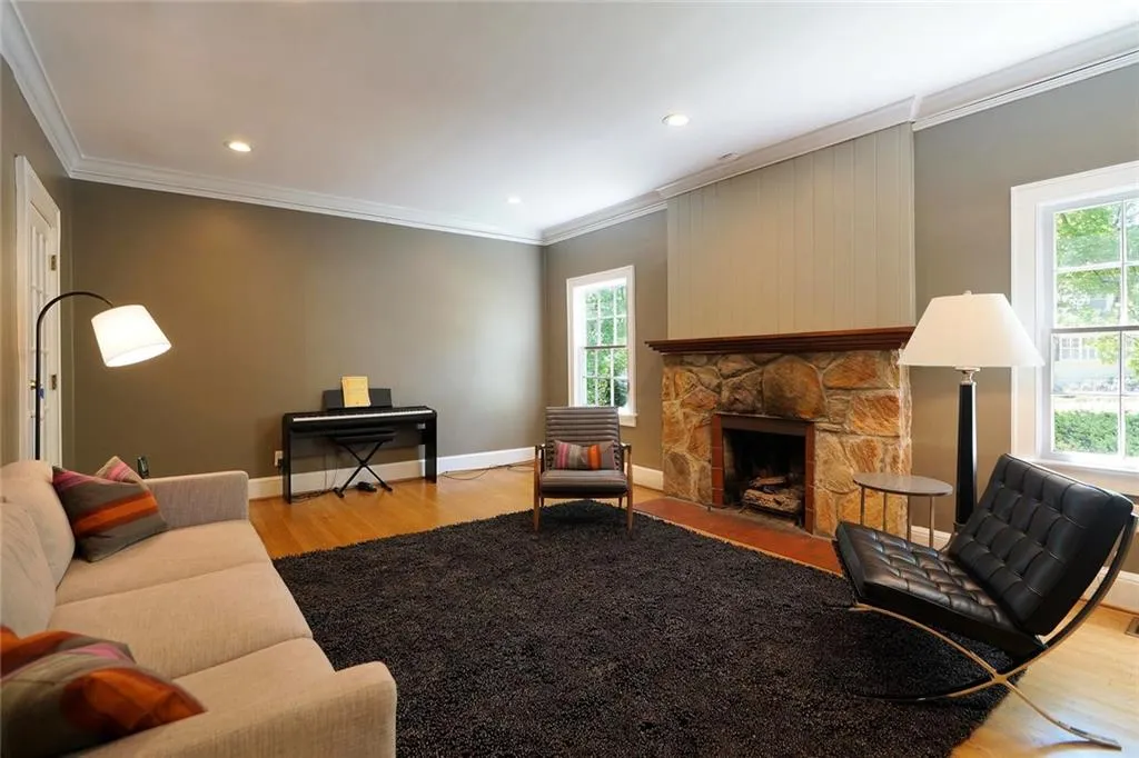 2323 Hurst Drive Ne, Atlanta, Georgia 30305, 4 Bedrooms Bedrooms, ,2 BathroomsBathrooms,Residential,Sold,2323 Hurst Drive Ne,5738171