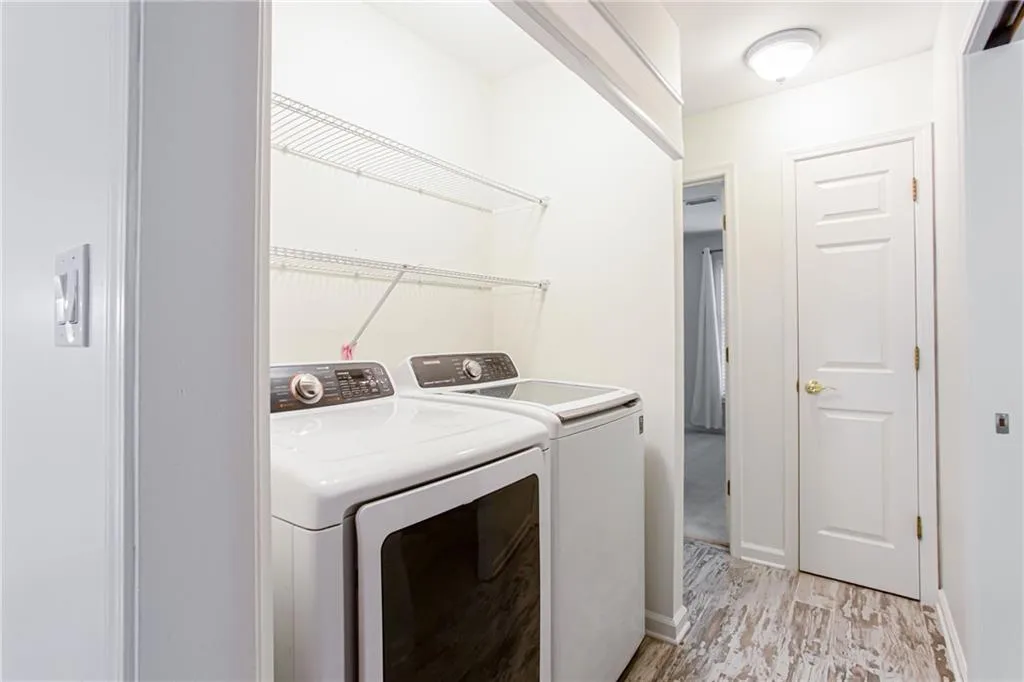 1005 Garden Court, Atlanta, Georgia 30328, 3 Bedrooms Bedrooms, ,2 BathroomsBathrooms,Residential,For Sale,1005 Garden Court,7646251