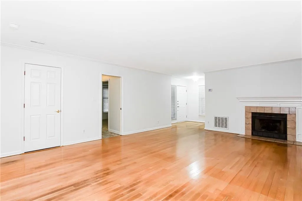 1005 Garden Court, Atlanta, Georgia 30328, 3 Bedrooms Bedrooms, ,2 BathroomsBathrooms,Residential,For Sale,1005 Garden Court,7646251
