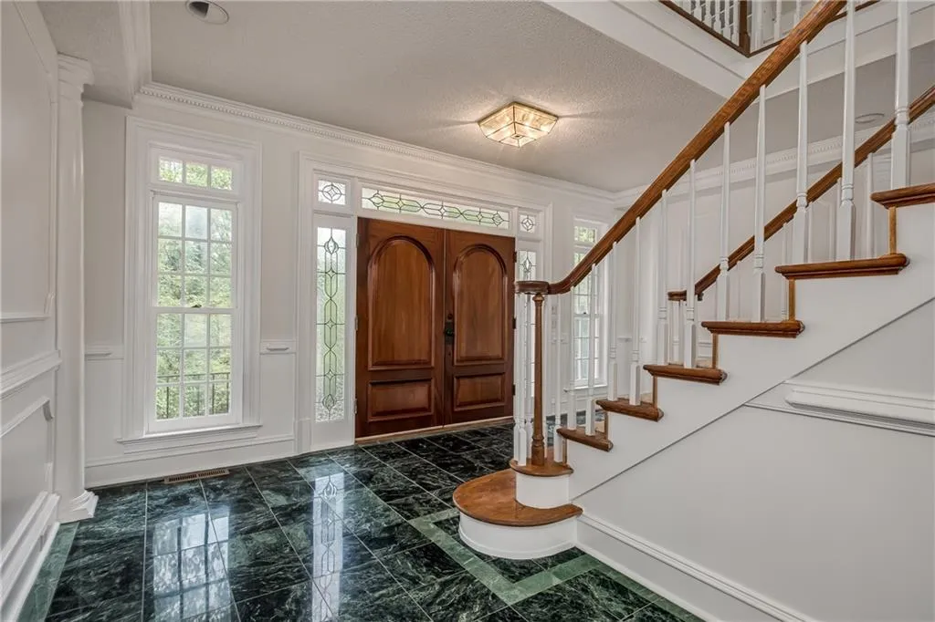 5127 Powers Ferry Road, Sandy Springs, Georgia 30327, 5 Bedrooms Bedrooms, ,4 BathroomsBathrooms,Residential,Sold,5127 Powers Ferry Road,6927836