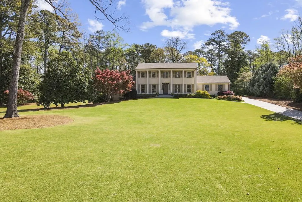 6035 Riverside Drive, Sandy Springs, Georgia 30328, 5 Bedrooms Bedrooms, ,4 BathroomsBathrooms,Residential,Sold,6035 Riverside Drive,6866878