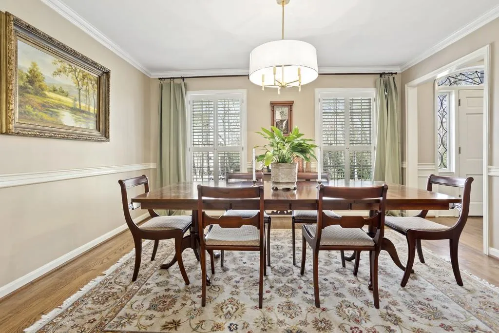 6035 Riverside Drive, Sandy Springs, Georgia 30328, 5 Bedrooms Bedrooms, ,4 BathroomsBathrooms,Residential,Sold,6035 Riverside Drive,6866878