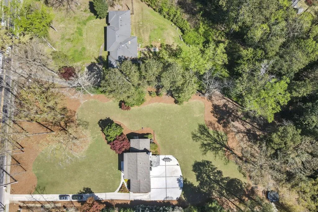 6035 Riverside Drive, Sandy Springs, Georgia 30328, 5 Bedrooms Bedrooms, ,4 BathroomsBathrooms,Residential,Sold,6035 Riverside Drive,6866878