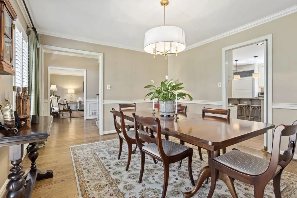 6035 Riverside Drive, Sandy Springs, Georgia 30328, 5 Bedrooms Bedrooms, ,4 BathroomsBathrooms,Residential,Sold,6035 Riverside Drive,6866878