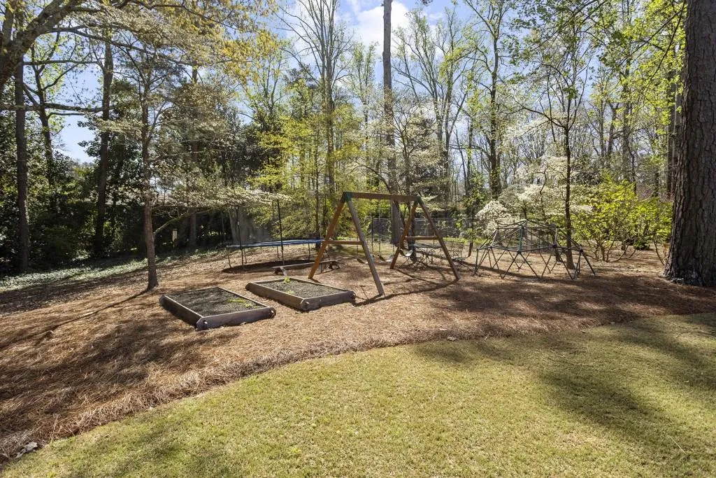 6035 Riverside Drive, Sandy Springs, Georgia 30328, 5 Bedrooms Bedrooms, ,4 BathroomsBathrooms,Residential,Sold,6035 Riverside Drive,6866878