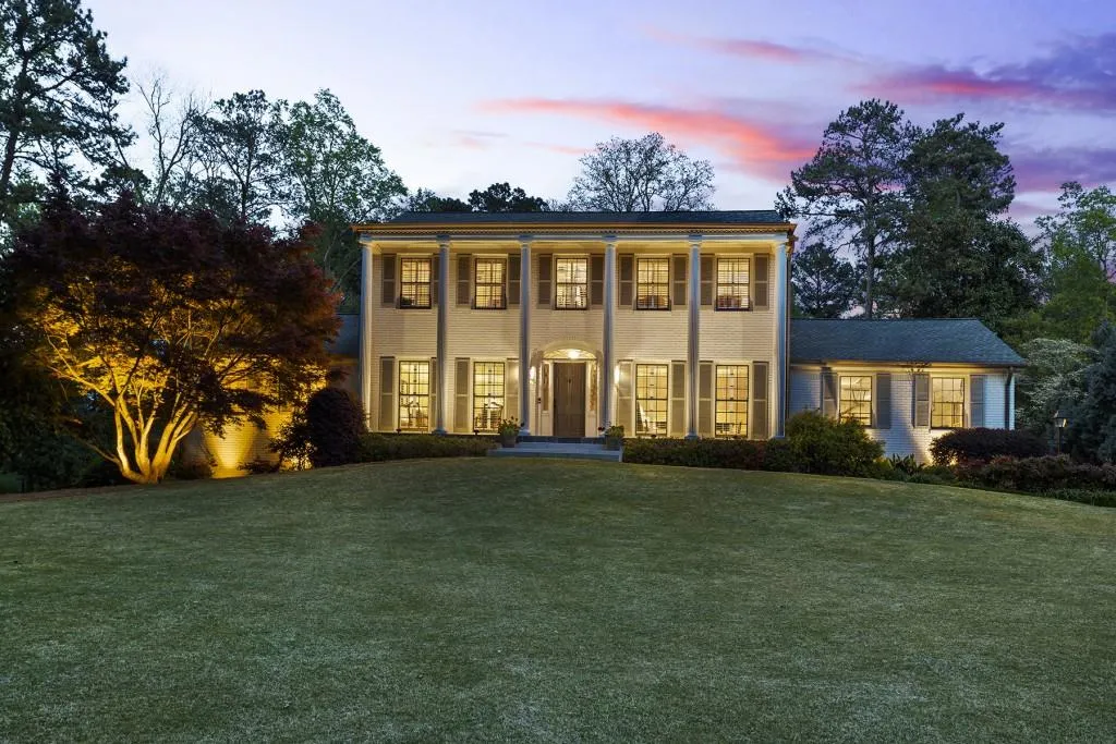 6035 Riverside Drive, Sandy Springs, Georgia 30328, 5 Bedrooms Bedrooms, ,4 BathroomsBathrooms,Residential,Sold,6035 Riverside Drive,6866878