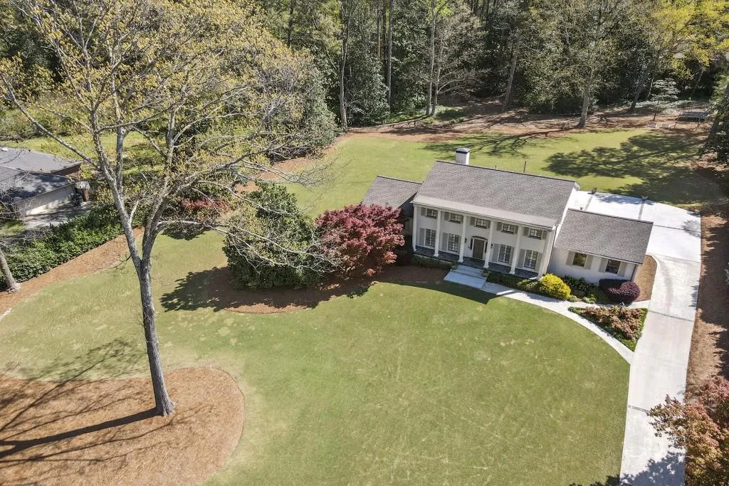 6035 Riverside Drive, Sandy Springs, Georgia 30328, 5 Bedrooms Bedrooms, ,4 BathroomsBathrooms,Residential,Sold,6035 Riverside Drive,6866878