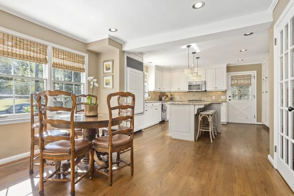 6035 Riverside Drive, Sandy Springs, Georgia 30328, 5 Bedrooms Bedrooms, ,4 BathroomsBathrooms,Residential,Sold,6035 Riverside Drive,6866878