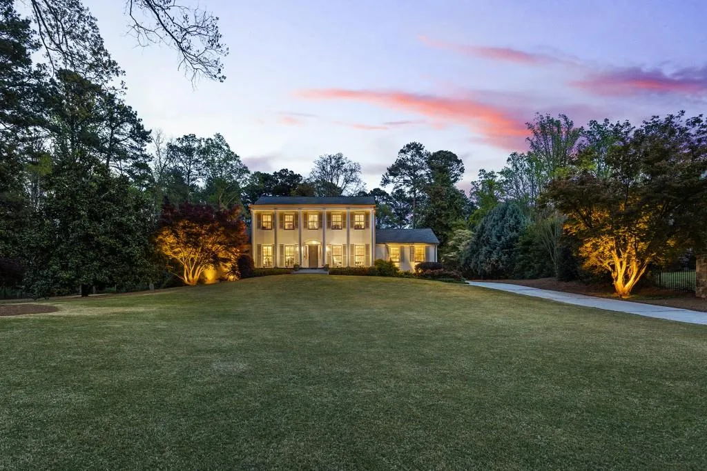 6035 Riverside Drive, Sandy Springs, Georgia 30328, 5 Bedrooms Bedrooms, ,4 BathroomsBathrooms,Residential,Sold,6035 Riverside Drive,6866878