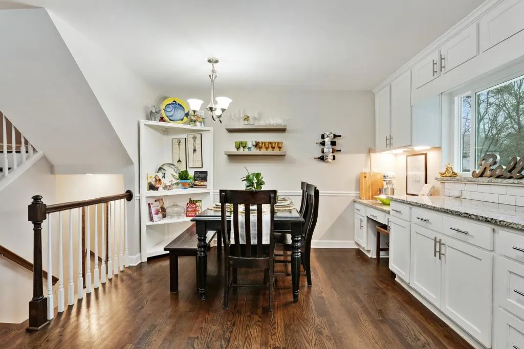 7200 Lancaster Loop, Sandy Springs, Georgia 30328, 4 Bedrooms Bedrooms, ,3 BathroomsBathrooms,Residential,Sold,7200 Lancaster Loop,7168792