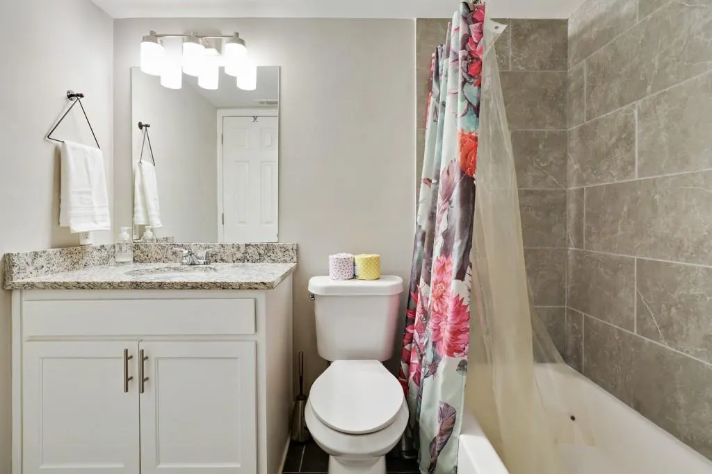 7200 Lancaster Loop, Sandy Springs, Georgia 30328, 4 Bedrooms Bedrooms, ,3 BathroomsBathrooms,Residential,Sold,7200 Lancaster Loop,7168792