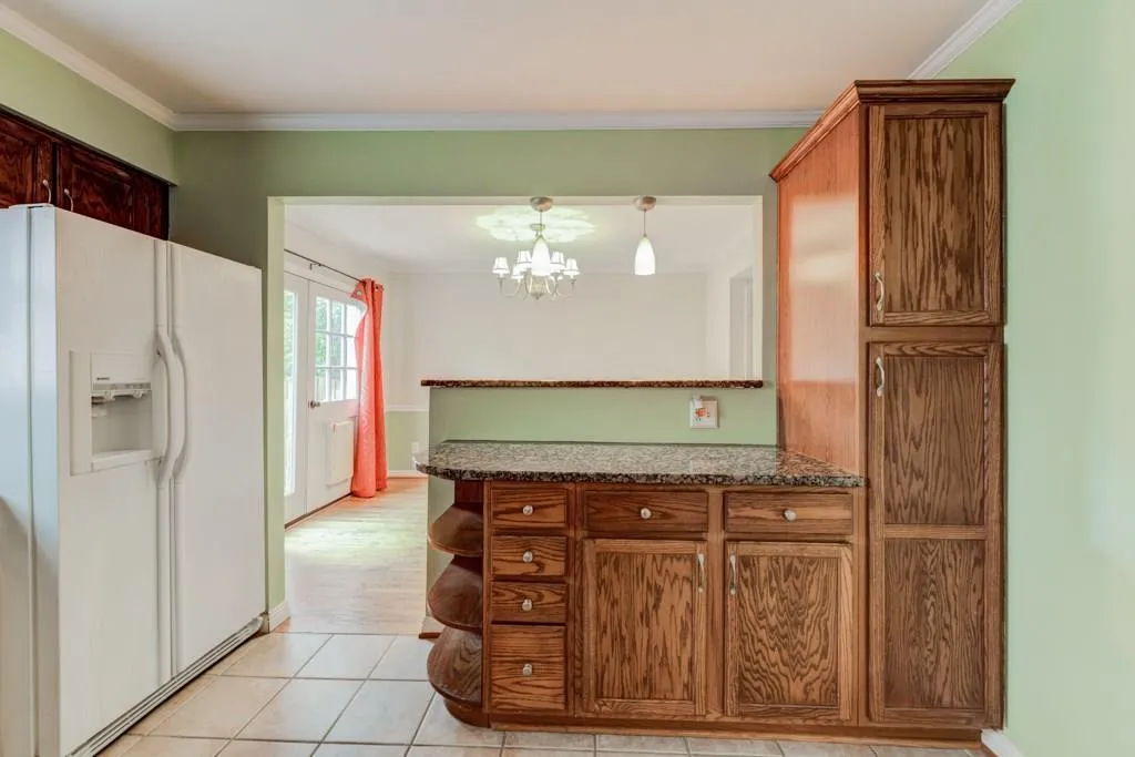 6520 Roswell Road Unit 112, Atlanta, Georgia 30328, 3 Bedrooms Bedrooms, ,2 BathroomsBathrooms,Residential,Sold,6520 Roswell Road Unit 112,6014100