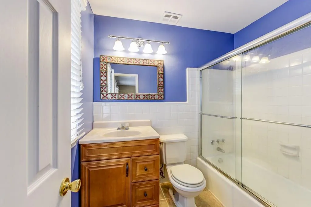 6520 Roswell Road Unit 112, Atlanta, Georgia 30328, 3 Bedrooms Bedrooms, ,2 BathroomsBathrooms,Residential,Sold,6520 Roswell Road Unit 112,6014100