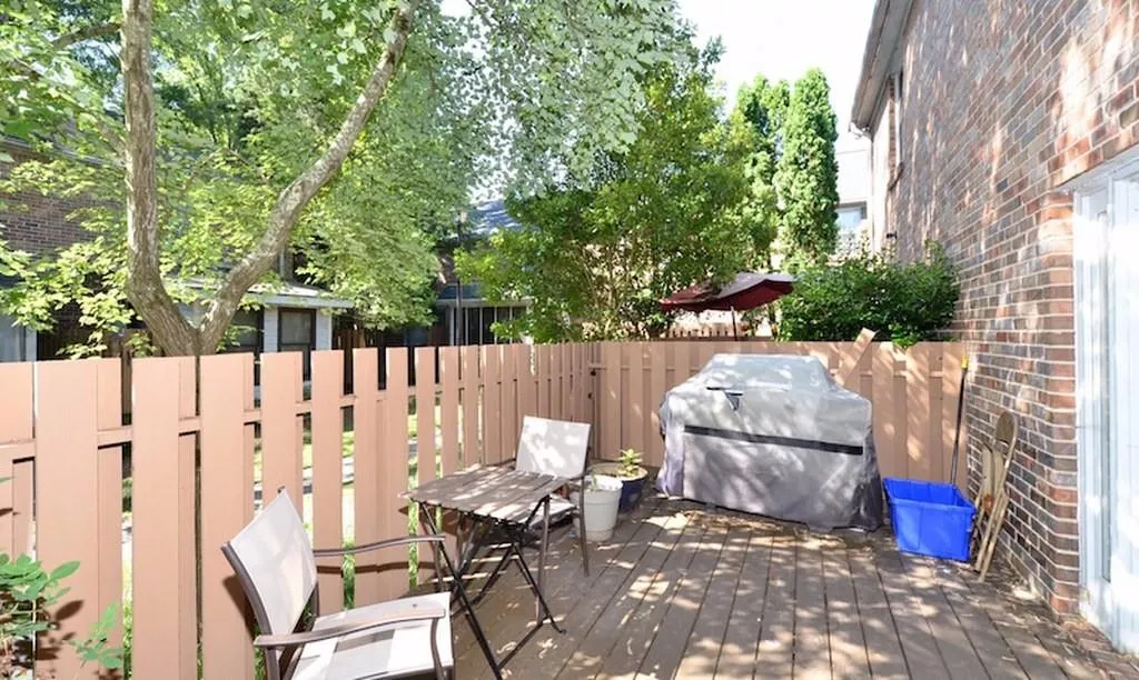 6700 Roswell Road Unit 17g, Atlanta, Georgia 30328, 2 Bedrooms Bedrooms, ,1 BathroomBathrooms,Residential,Sold,6700 Roswell Road Unit 17g,5558952