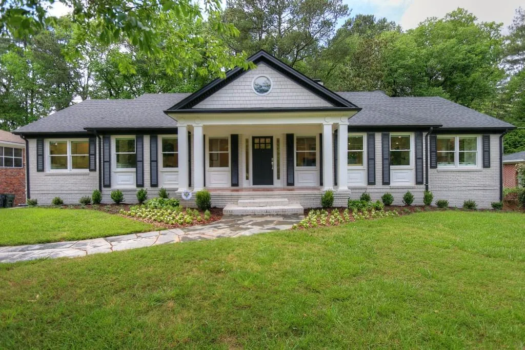 695 Glenforest Road, Atlanta, Georgia 30328, 4 Bedrooms Bedrooms, ,3 BathroomsBathrooms,Residential,Sold,695 Glenforest Road,6732686