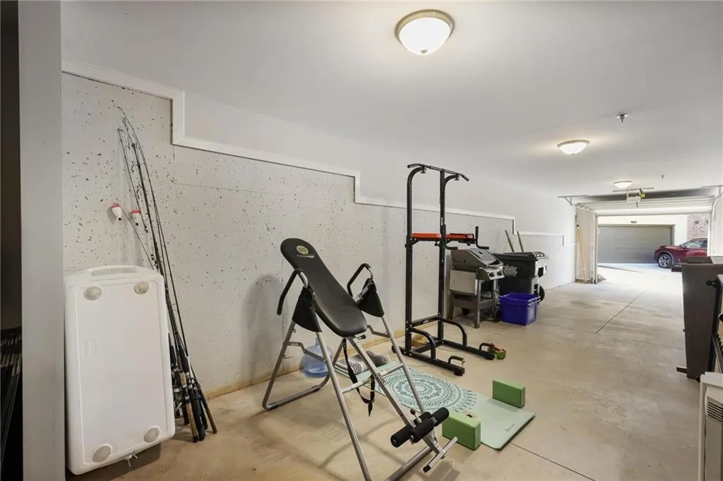 Tandem Garage