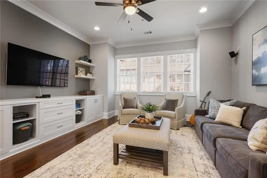 Living room with fabulous built ins!