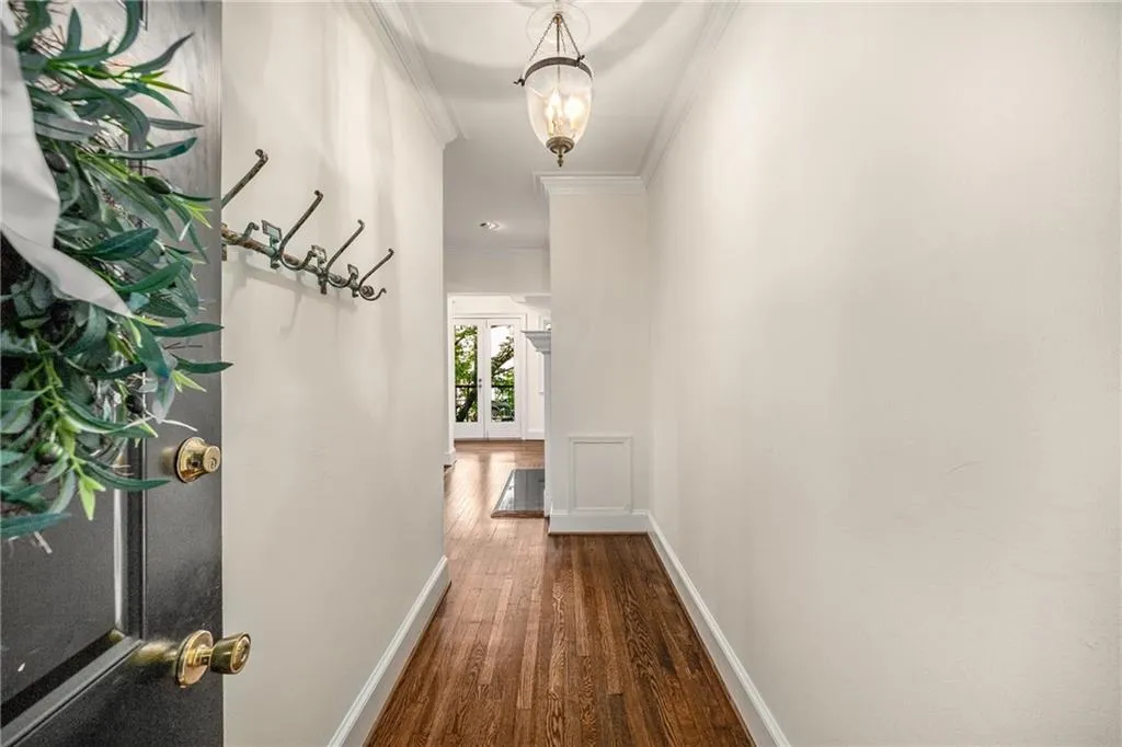 2840 Peachtree Road Nw Unit 312, Atlanta, Georgia 30305, 2 Bedrooms Bedrooms, ,2 BathroomsBathrooms,Residential,For Sale,2840 Peachtree Road Nw Unit 312,7639498