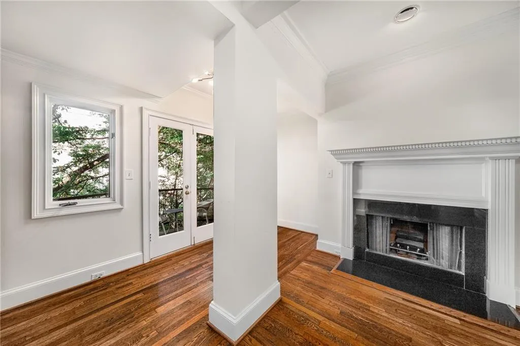 2840 Peachtree Road Nw Unit 312, Atlanta, Georgia 30305, 2 Bedrooms Bedrooms, ,2 BathroomsBathrooms,Residential,For Sale,2840 Peachtree Road Nw Unit 312,7639498