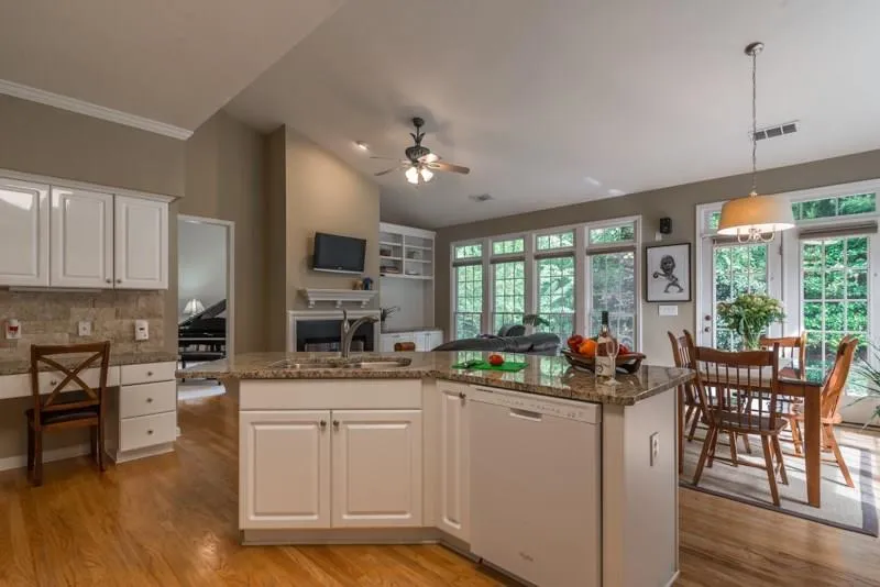 215 Smithdun Lane, Sandy Springs, Georgia 30350, 4 Bedrooms Bedrooms, ,3 BathroomsBathrooms,Residential,Sold,215 Smithdun Lane,5599095