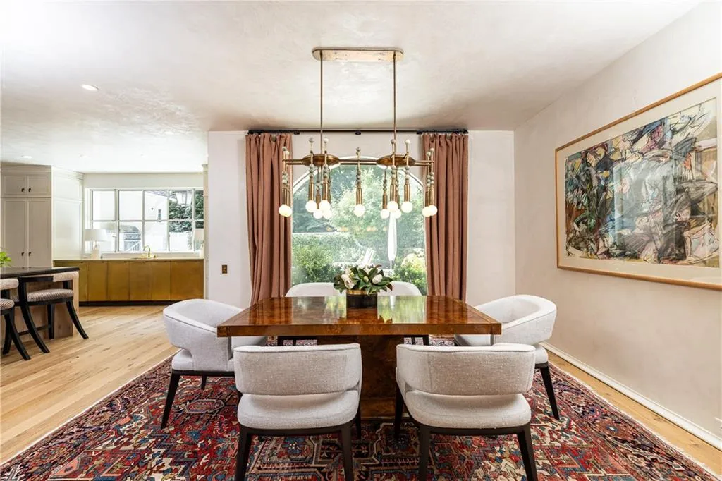 300 Blackland Road Nw, Atlanta, Georgia 30342, 4 Bedrooms Bedrooms, 0 ,6 BathroomsBathrooms,Residential,For Sale,300 Blackland Road Nw,7810797