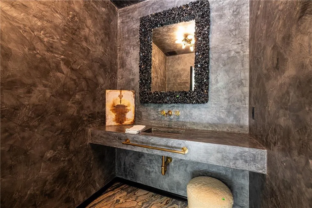 Powder Room