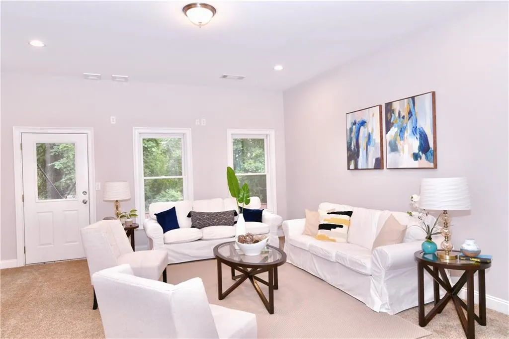 585 Cliftwood Court, Atlanta, Georgia 30328, 5 Bedrooms Bedrooms, ,5 BathroomsBathrooms,Residential,Sold,585 Cliftwood Court,7102092