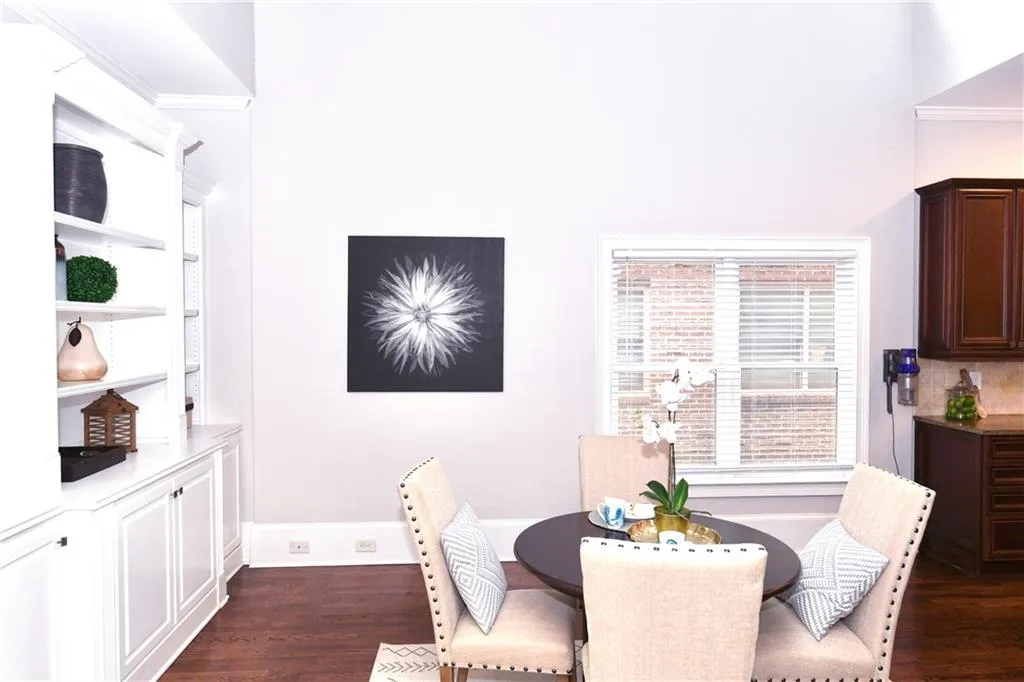 585 Cliftwood Court, Atlanta, Georgia 30328, 5 Bedrooms Bedrooms, ,5 BathroomsBathrooms,Residential,Sold,585 Cliftwood Court,7102092