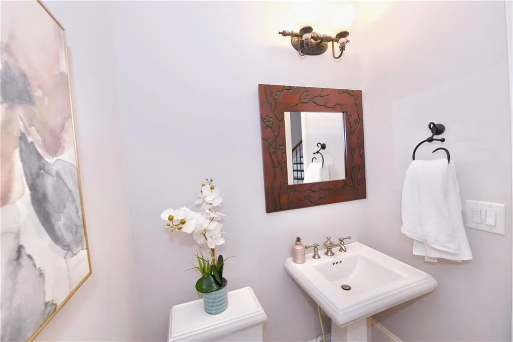 585 Cliftwood Court, Atlanta, Georgia 30328, 5 Bedrooms Bedrooms, ,5 BathroomsBathrooms,Residential,Sold,585 Cliftwood Court,7102092