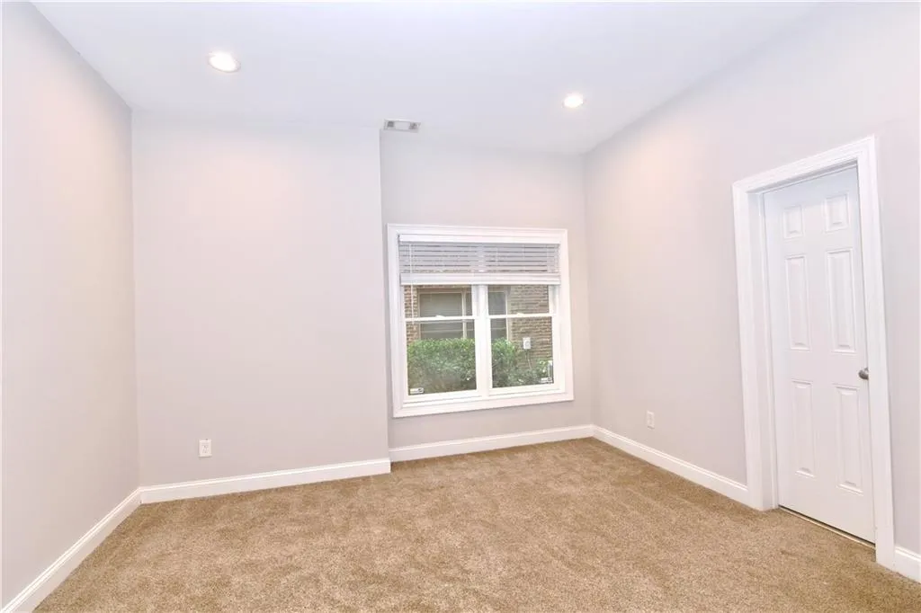 585 Cliftwood Court, Atlanta, Georgia 30328, 5 Bedrooms Bedrooms, ,5 BathroomsBathrooms,Residential,Sold,585 Cliftwood Court,7102092