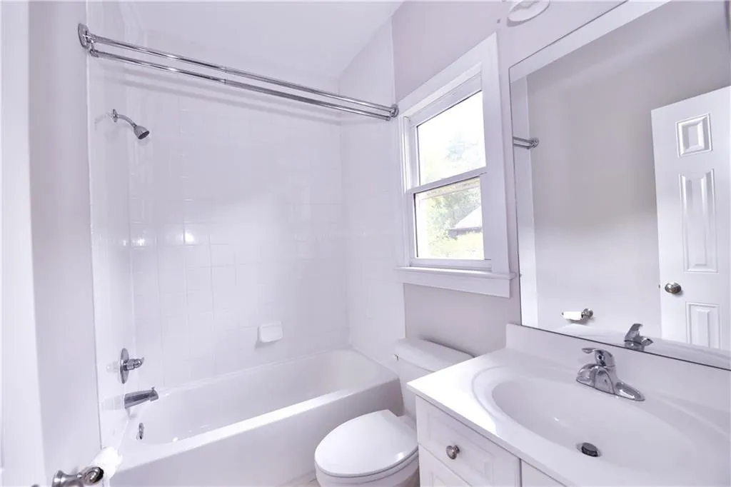 585 Cliftwood Court, Atlanta, Georgia 30328, 5 Bedrooms Bedrooms, ,5 BathroomsBathrooms,Residential,Sold,585 Cliftwood Court,7102092