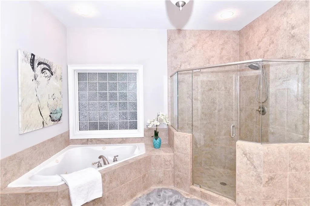 585 Cliftwood Court, Atlanta, Georgia 30328, 5 Bedrooms Bedrooms, ,5 BathroomsBathrooms,Residential,Sold,585 Cliftwood Court,7102092