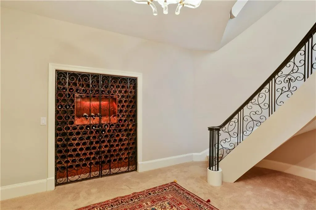 675 Widgeon Lane, Sandy Springs, Georgia 30327, 5 Bedrooms Bedrooms, ,6 BathroomsBathrooms,Residential,Sold,675 Widgeon Lane,5795211