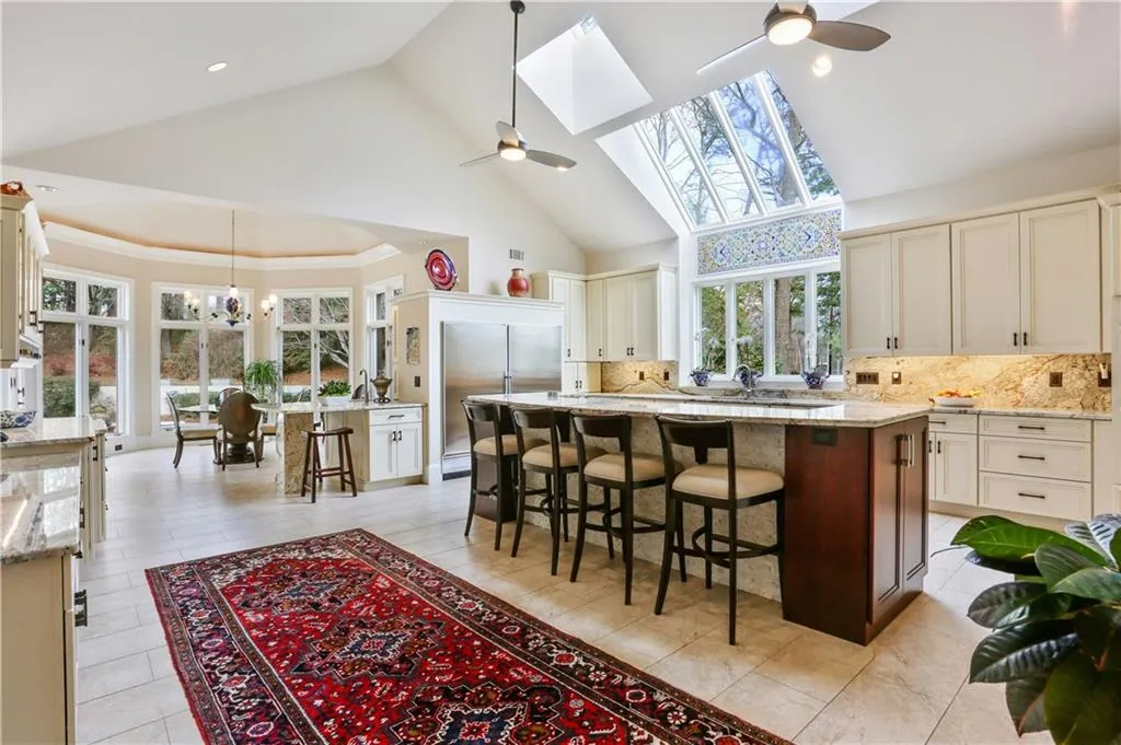 675 Widgeon Lane, Sandy Springs, Georgia 30327, 5 Bedrooms Bedrooms, ,6 BathroomsBathrooms,Residential,Sold,675 Widgeon Lane,5795211