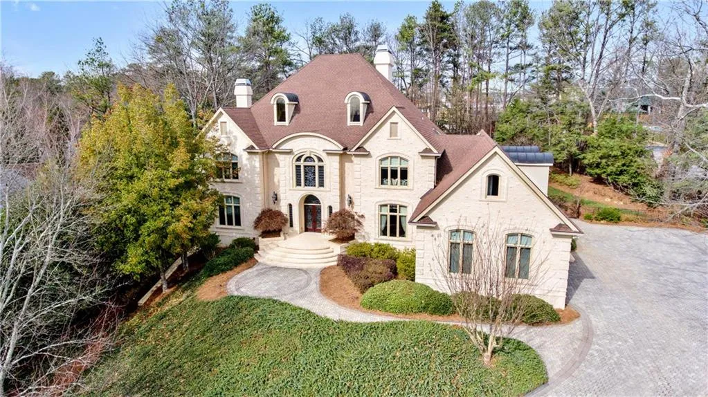 675 Widgeon Lane, Sandy Springs, Georgia 30327, 5 Bedrooms Bedrooms, ,6 BathroomsBathrooms,Residential,Sold,675 Widgeon Lane,5795211