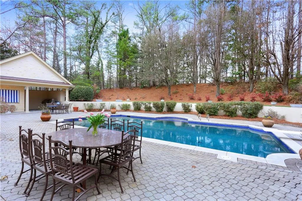 675 Widgeon Lane, Sandy Springs, Georgia 30327, 5 Bedrooms Bedrooms, ,6 BathroomsBathrooms,Residential,Sold,675 Widgeon Lane,5795211