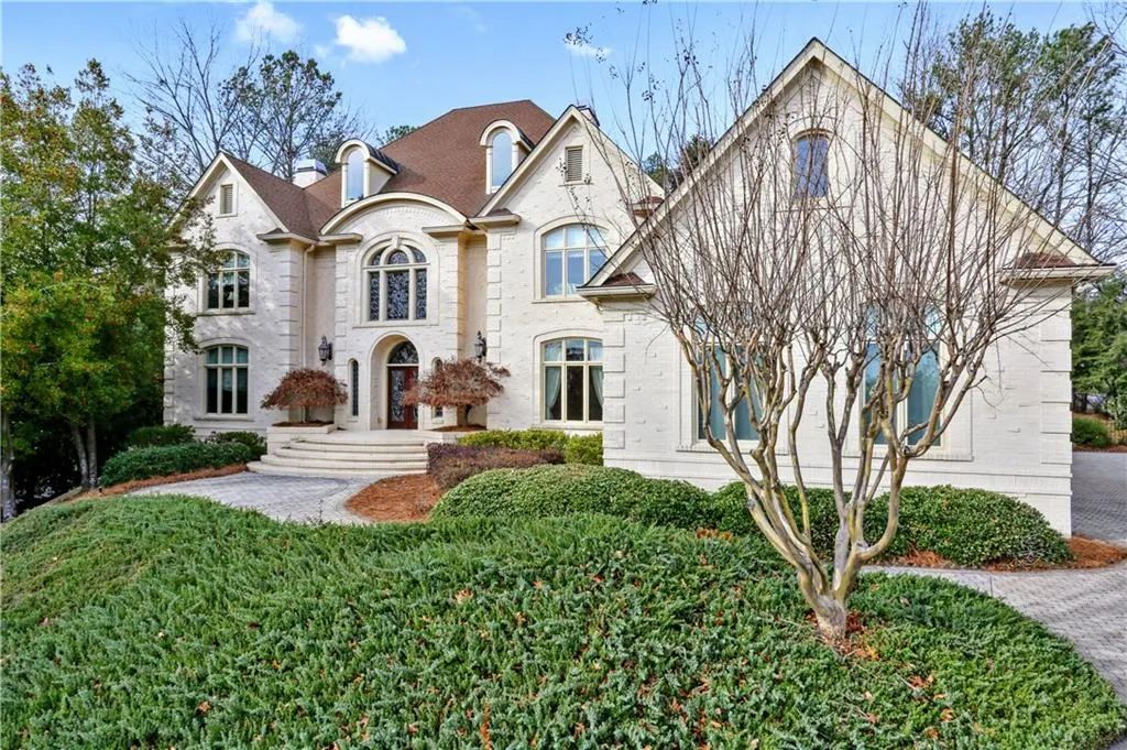 675 Widgeon Lane, Sandy Springs, Georgia 30327, 5 Bedrooms Bedrooms, ,6 BathroomsBathrooms,Residential,Sold,675 Widgeon Lane,5795211