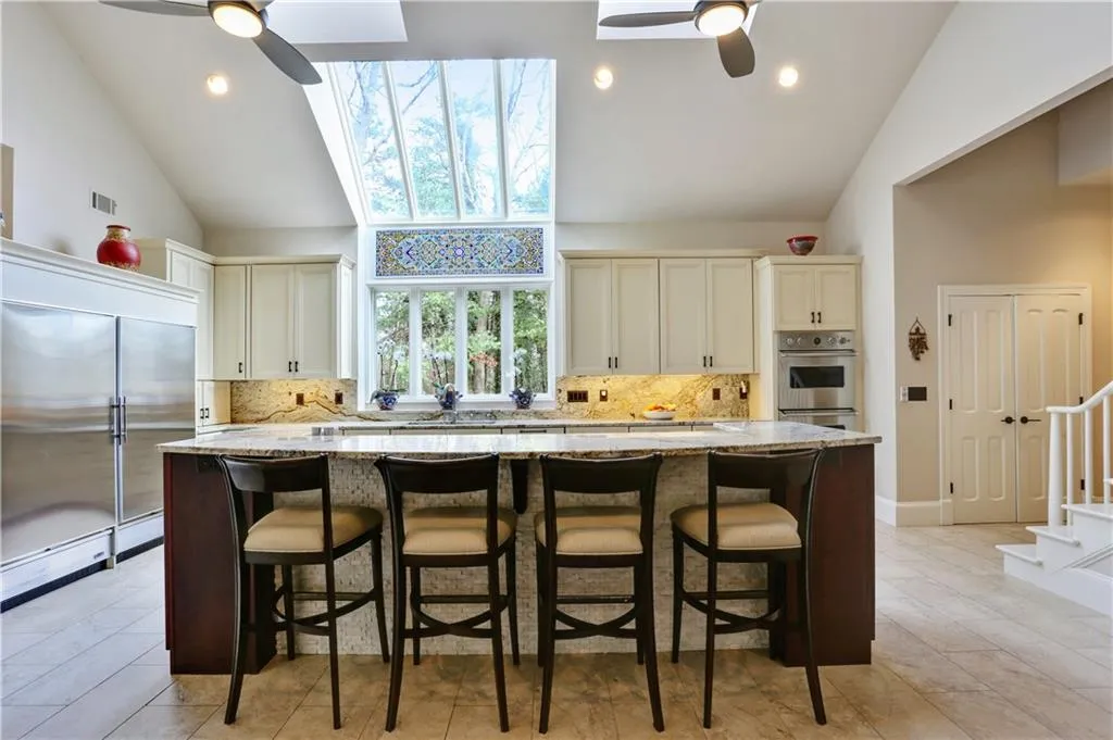 675 Widgeon Lane, Sandy Springs, Georgia 30327, 5 Bedrooms Bedrooms, ,6 BathroomsBathrooms,Residential,Sold,675 Widgeon Lane,5795211