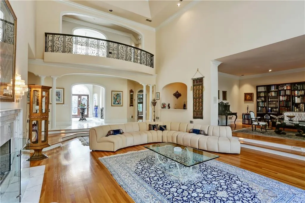 675 Widgeon Lane, Sandy Springs, Georgia 30327, 5 Bedrooms Bedrooms, ,6 BathroomsBathrooms,Residential,Sold,675 Widgeon Lane,5795211