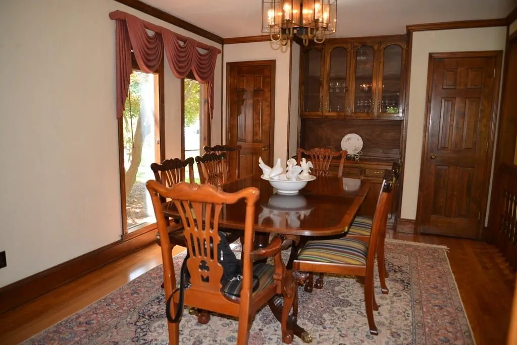 8155 Innsbruck Drive, Sandy Springs, Georgia 30350, 3 Bedrooms Bedrooms, ,3 BathroomsBathrooms,Residential,Sold,8155 Innsbruck Drive,5828530