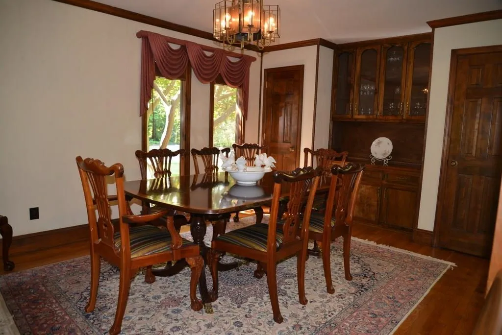 8155 Innsbruck Drive, Sandy Springs, Georgia 30350, 3 Bedrooms Bedrooms, ,3 BathroomsBathrooms,Residential,Sold,8155 Innsbruck Drive,5828530