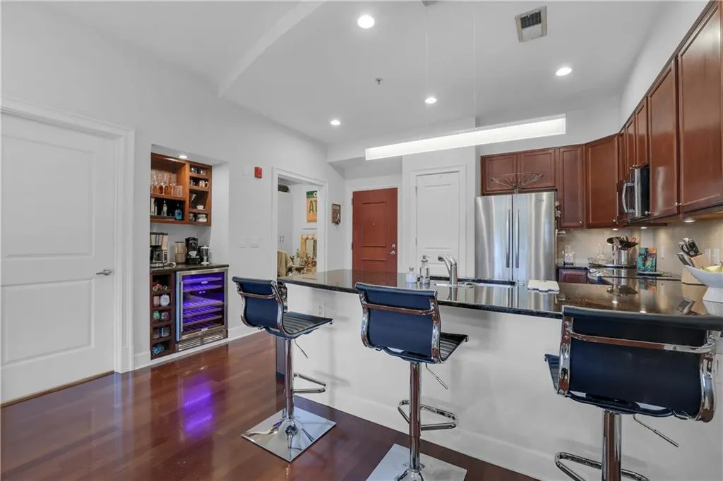 200 River Vista Drive Unit 712, Atlanta, Georgia 30339, 1 Bedroom Bedrooms, ,1 BathroomBathrooms,Residential,Sold,200 River Vista Drive Unit 712,7079890