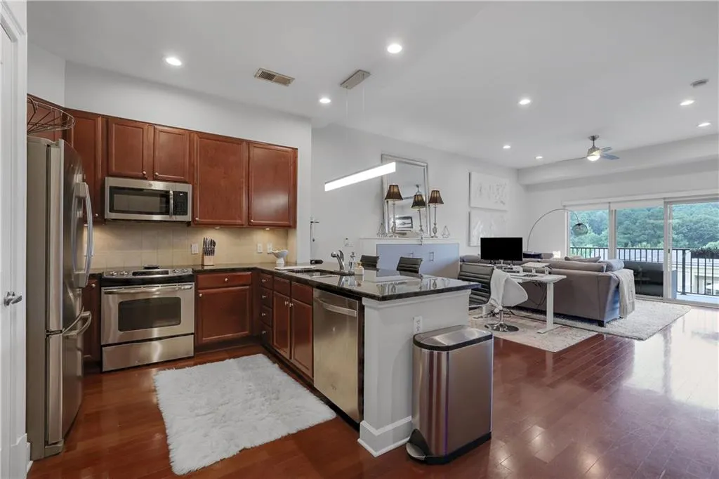 200 River Vista Drive Unit 712, Atlanta, Georgia 30339, 1 Bedroom Bedrooms, ,1 BathroomBathrooms,Residential,Sold,200 River Vista Drive Unit 712,7079890