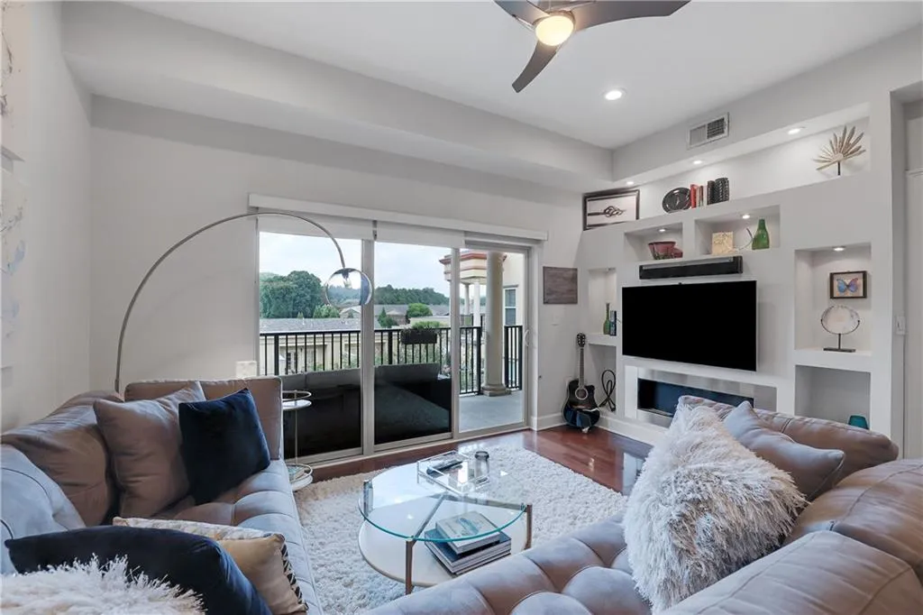 200 River Vista Drive Unit 712, Atlanta, Georgia 30339, 1 Bedroom Bedrooms, ,1 BathroomBathrooms,Residential,Sold,200 River Vista Drive Unit 712,7079890