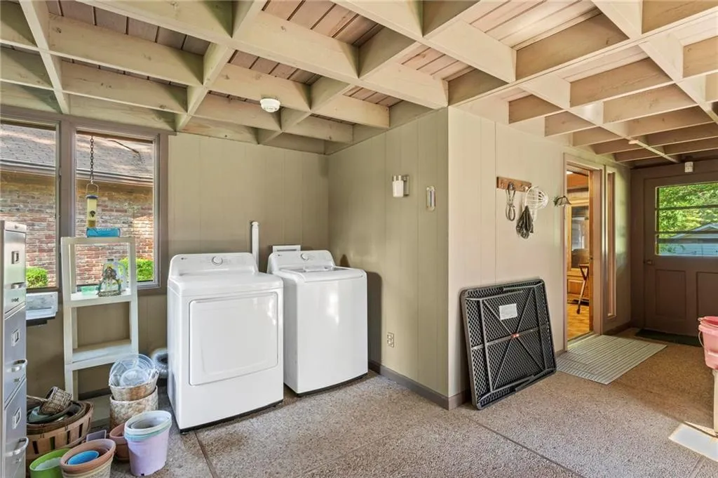 4872 Northland Drive, Atlanta, Georgia 30342, 3 Bedrooms Bedrooms, ,2 BathroomsBathrooms,Residential,For Sale,4872 Northland Drive,7407873