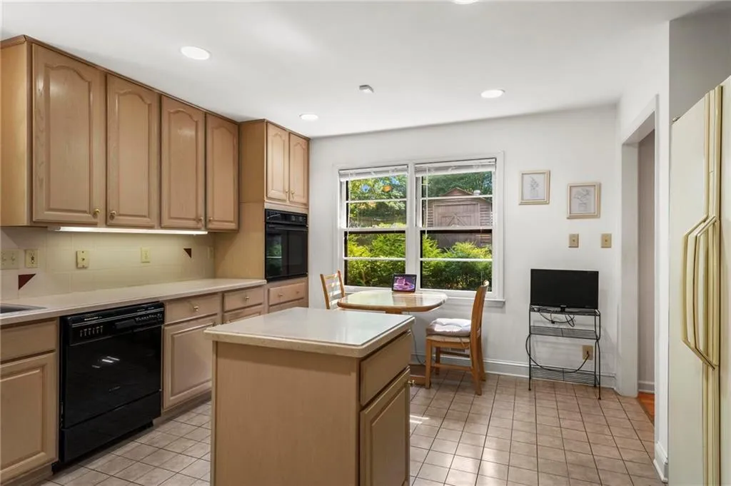 4872 Northland Drive, Atlanta, Georgia 30342, 3 Bedrooms Bedrooms, ,2 BathroomsBathrooms,Residential,For Sale,4872 Northland Drive,7407873