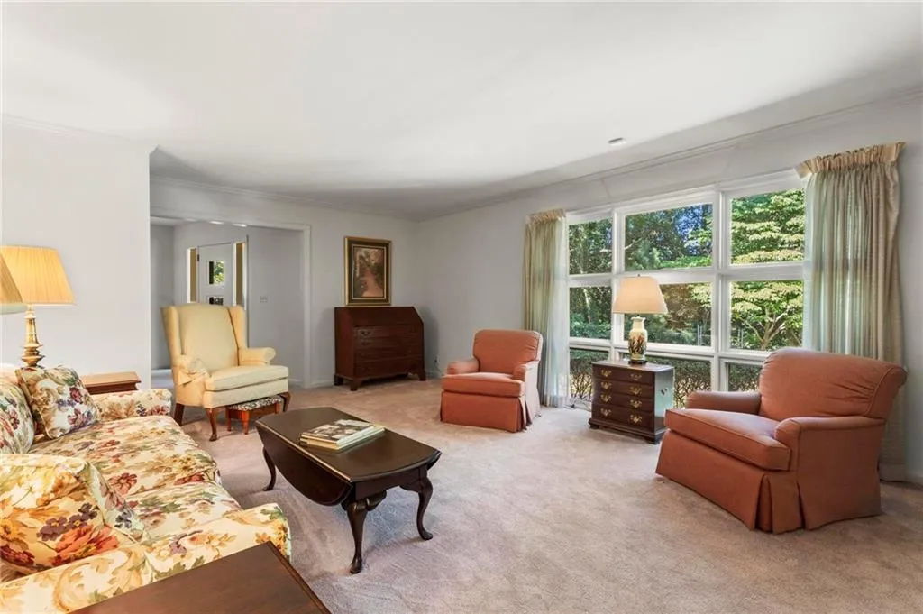 4872 Northland Drive, Atlanta, Georgia 30342, 3 Bedrooms Bedrooms, ,2 BathroomsBathrooms,Residential,For Sale,4872 Northland Drive,7407873