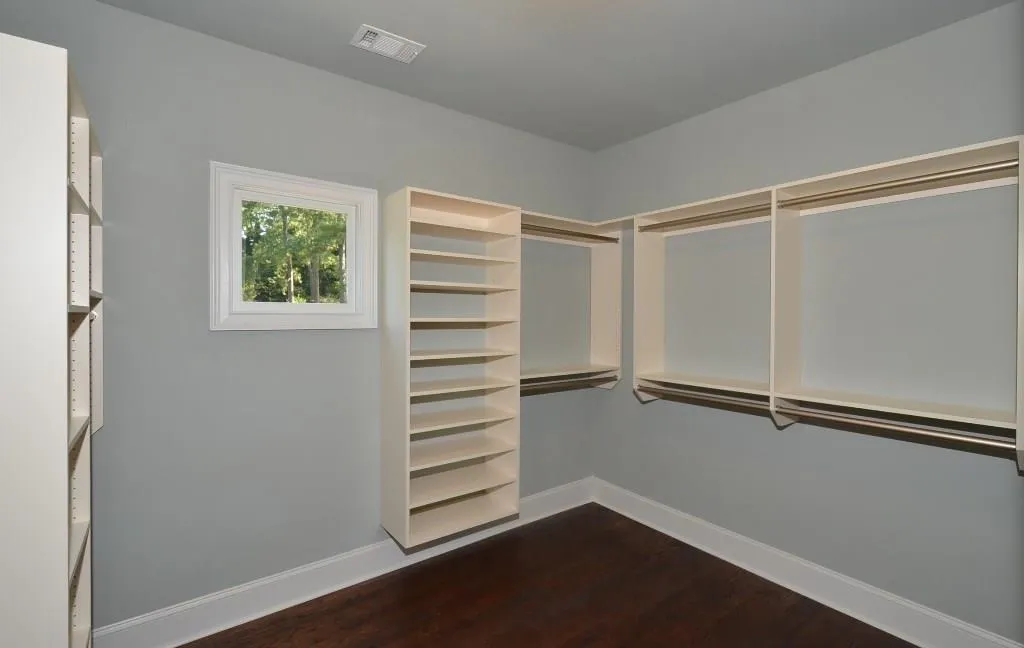 5560 Lake Forrest Drive, Atlanta, Georgia 30342, 5 Bedrooms Bedrooms, ,5 BathroomsBathrooms,Residential,Sold,5560 Lake Forrest Drive,5375744