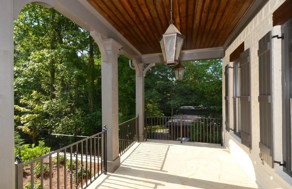 5560 Lake Forrest Drive, Atlanta, Georgia 30342, 5 Bedrooms Bedrooms, ,5 BathroomsBathrooms,Residential,Sold,5560 Lake Forrest Drive,5375744