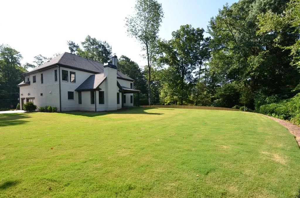 5560 Lake Forrest Drive, Atlanta, Georgia 30342, 5 Bedrooms Bedrooms, ,5 BathroomsBathrooms,Residential,Sold,5560 Lake Forrest Drive,5375744